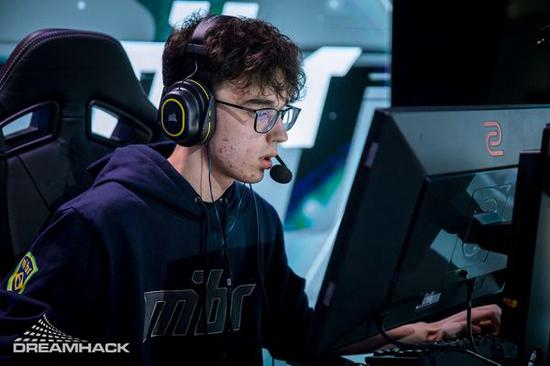 高通与谷歌联手推出骁龙芯片引领安卓PC新时代